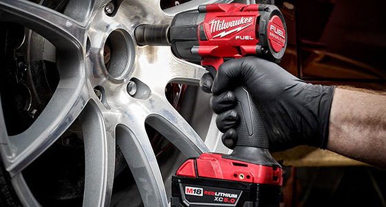 M18 FUEL Mid-Torque Impact Wrenches