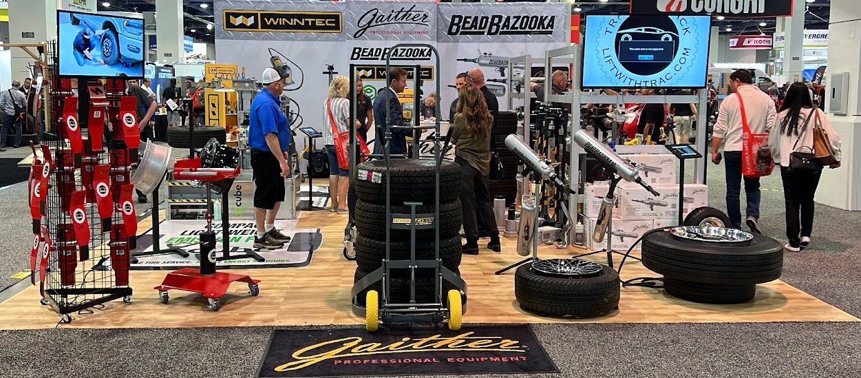 The TRAC Tire Jack and the Bead Bazooka line of products brought a large majority of showgoers to visit the Gaither booth, but many of them ended up staying for a number of other Gaither products on display.