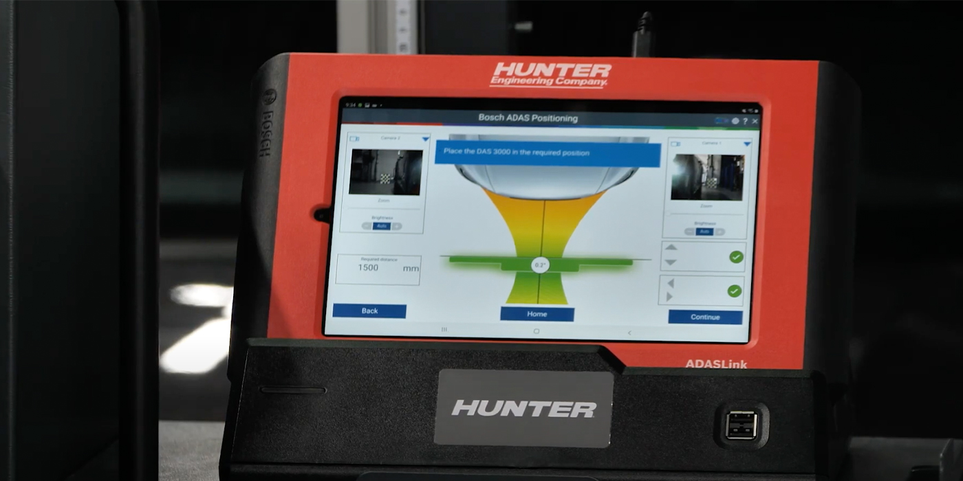 Joe Keene demonstrates how such calibrations can be done accurately and efficiently on a front-facing camera with the Hunter ADASLink diagnostic can tool and the DAS 3000 static fixture.